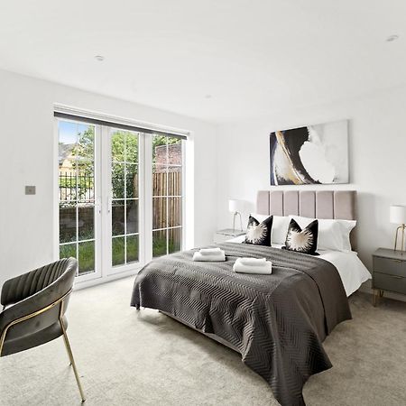 Elegant Apartments In Staines L Free Onsite Parking Ngoại thất bức ảnh