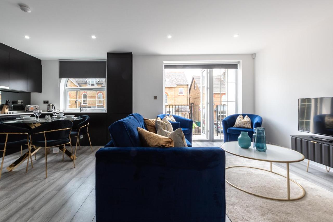 Elegant Apartments In Staines L Free Onsite Parking Ngoại thất bức ảnh