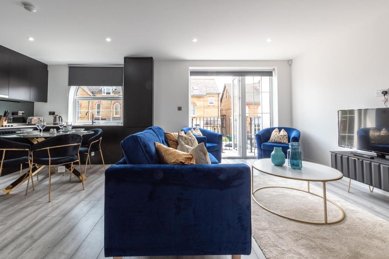 Elegant Apartments In Staines L Free Onsite Parking Ngoại thất bức ảnh