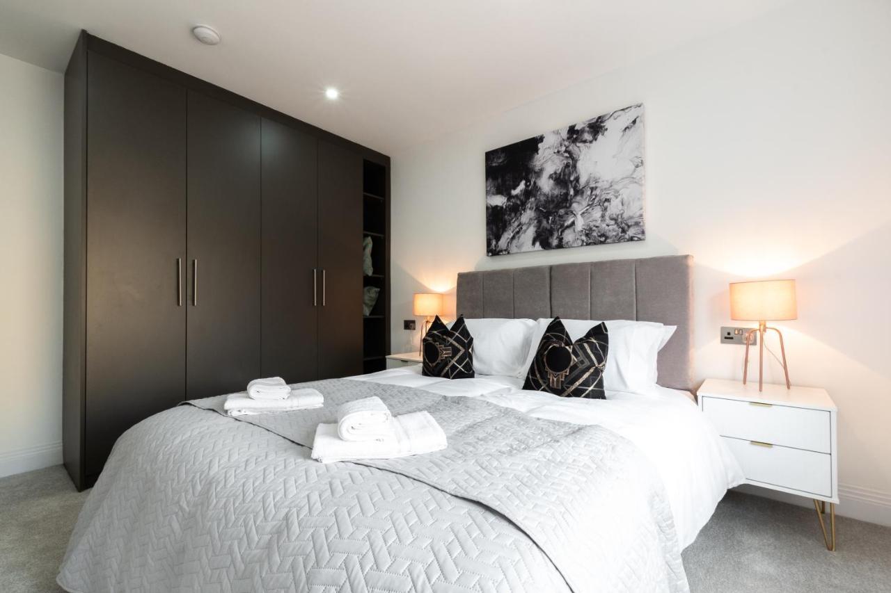 Elegant Apartments In Staines L Free Onsite Parking Ngoại thất bức ảnh