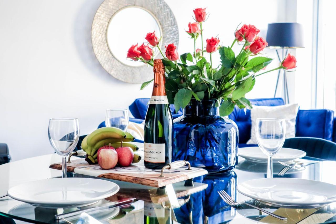 Elegant Apartments In Staines L Free Onsite Parking Ngoại thất bức ảnh