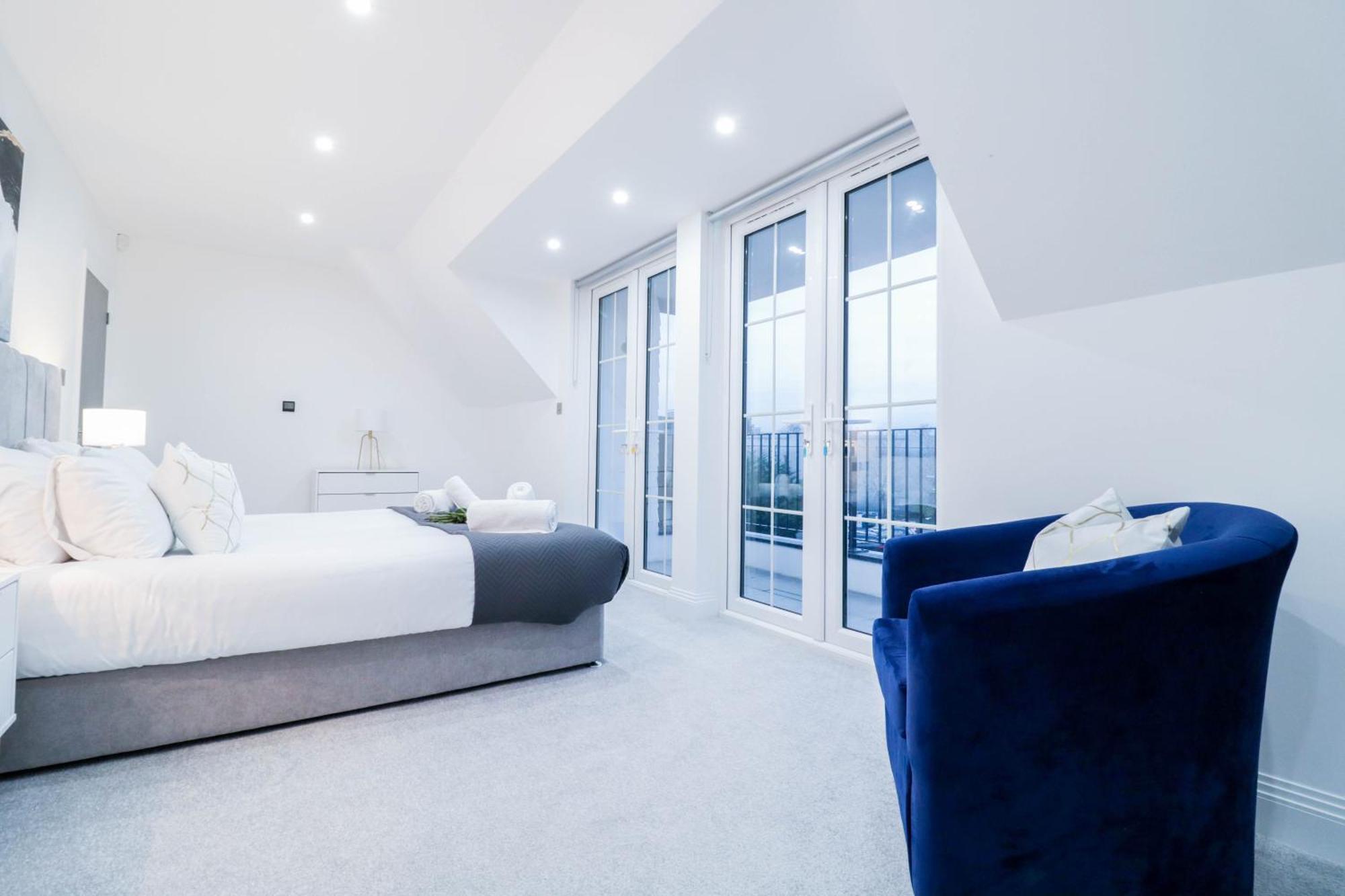 Elegant Apartments In Staines L Free Onsite Parking Ngoại thất bức ảnh