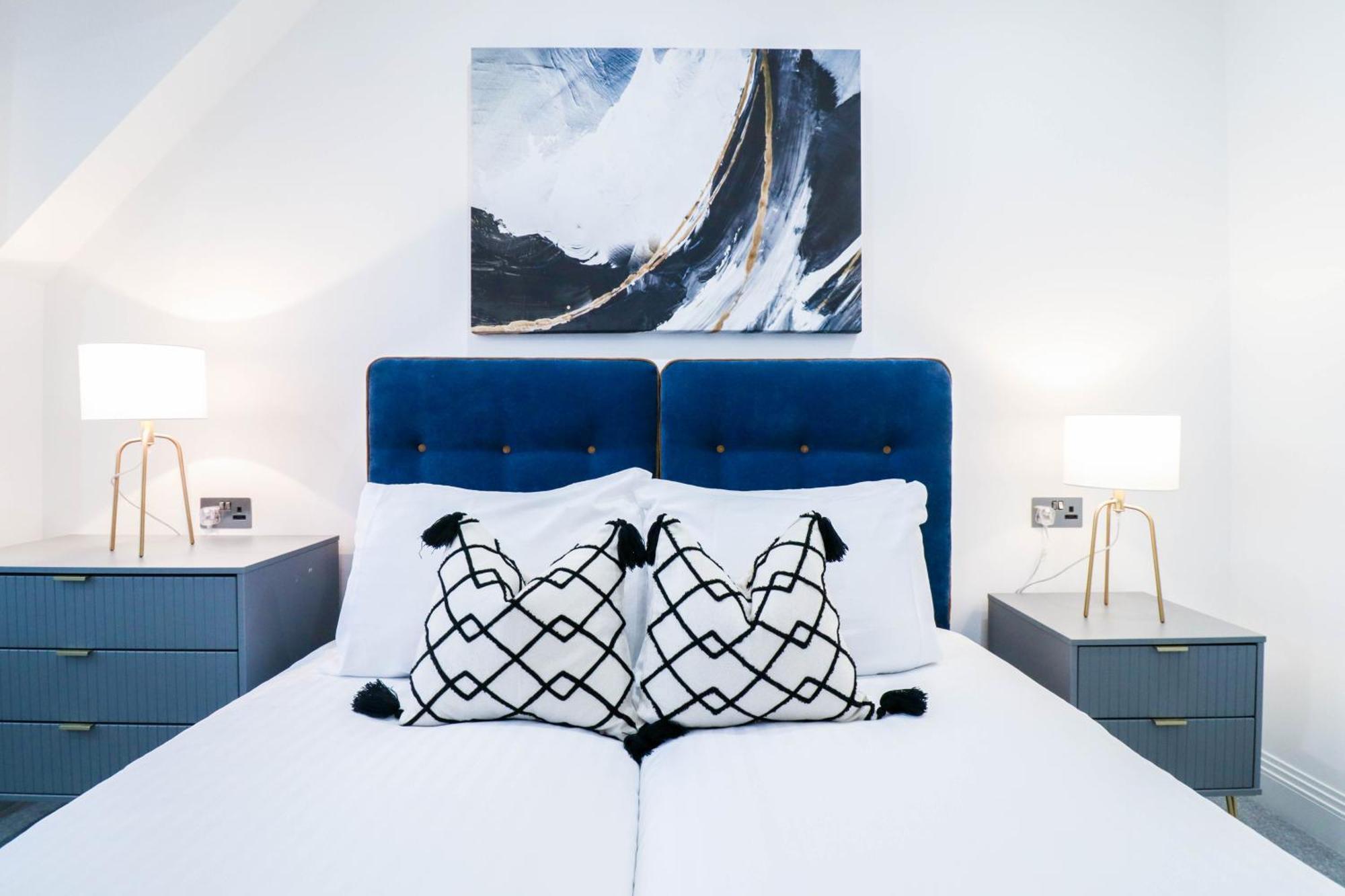 Elegant Apartments In Staines L Free Onsite Parking Ngoại thất bức ảnh
