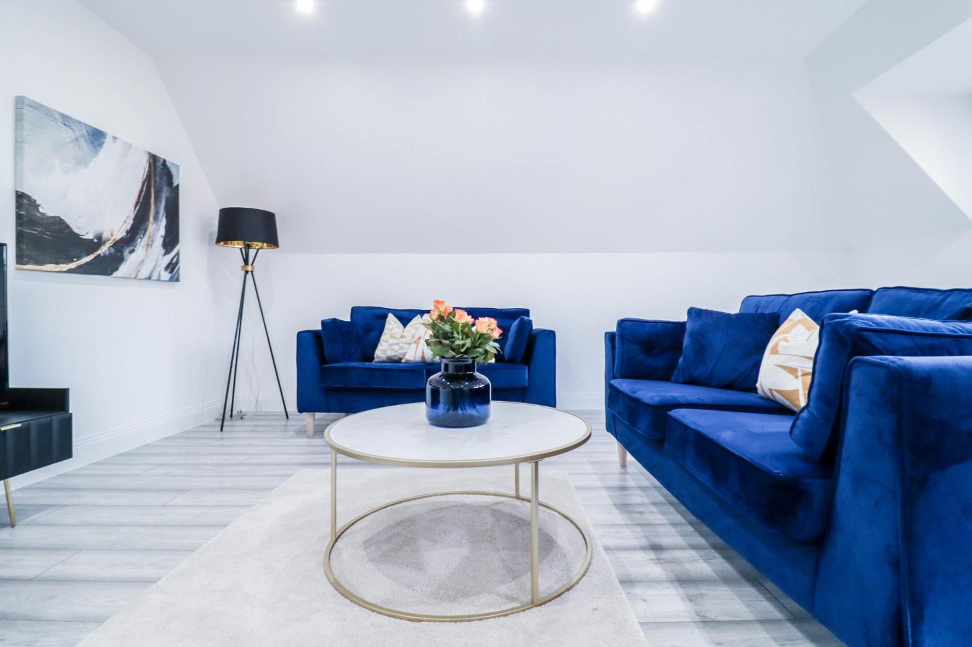 Elegant Apartments In Staines L Free Onsite Parking Ngoại thất bức ảnh
