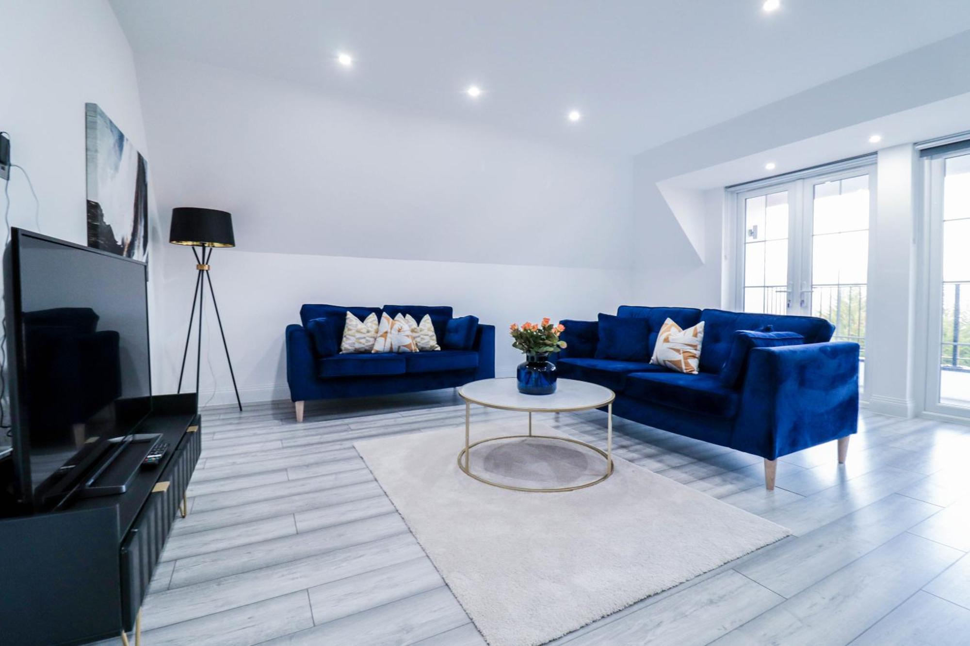 Elegant Apartments In Staines L Free Onsite Parking Ngoại thất bức ảnh
