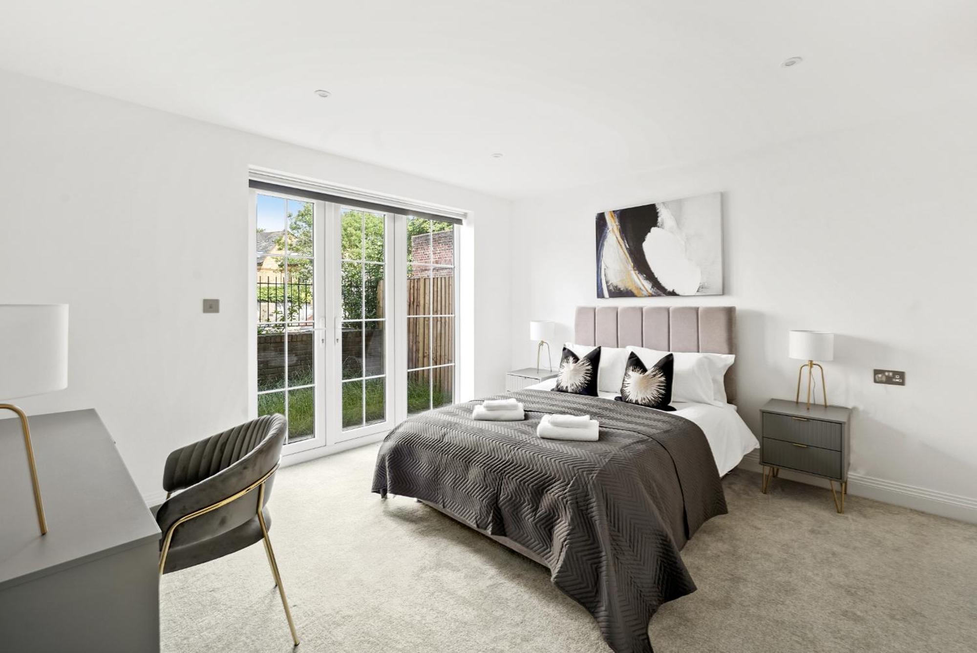 Elegant Apartments In Staines L Free Onsite Parking Ngoại thất bức ảnh