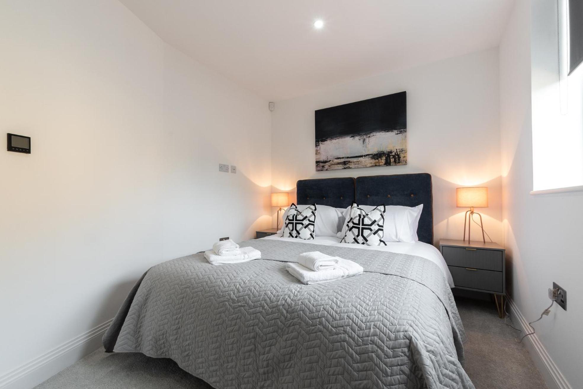 Elegant Apartments In Staines L Free Onsite Parking Ngoại thất bức ảnh
