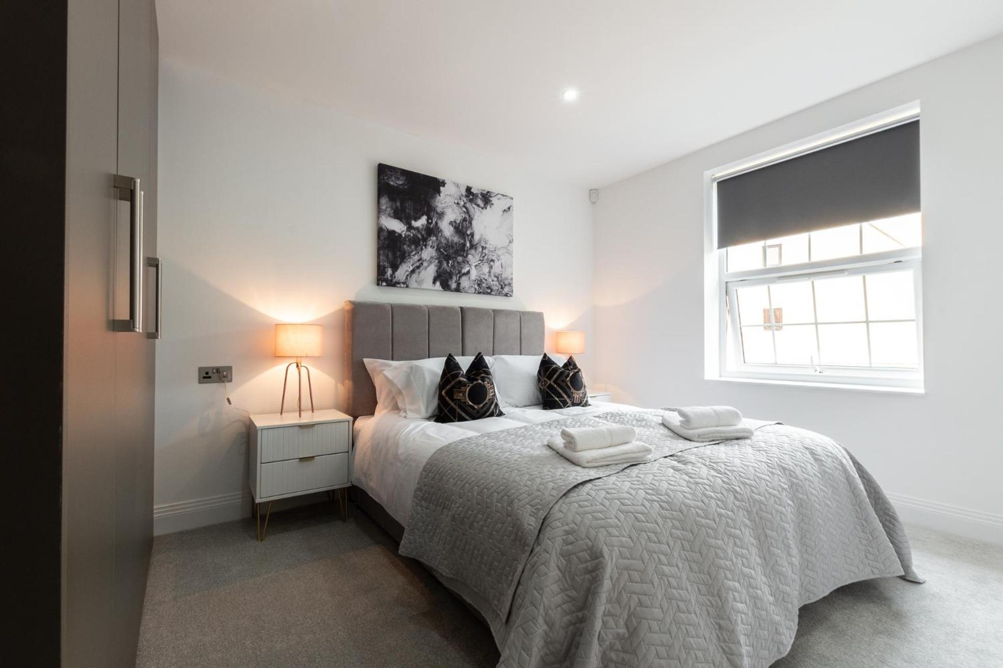 Elegant Apartments In Staines L Free Onsite Parking Ngoại thất bức ảnh